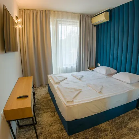 Luxury 1 Bedroom 3rd Floor *